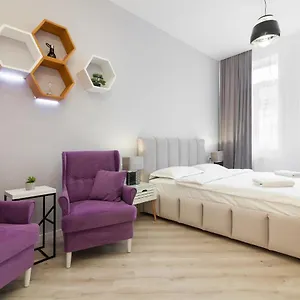 Leogrand Lux On Kulisha 16 Апартаменты